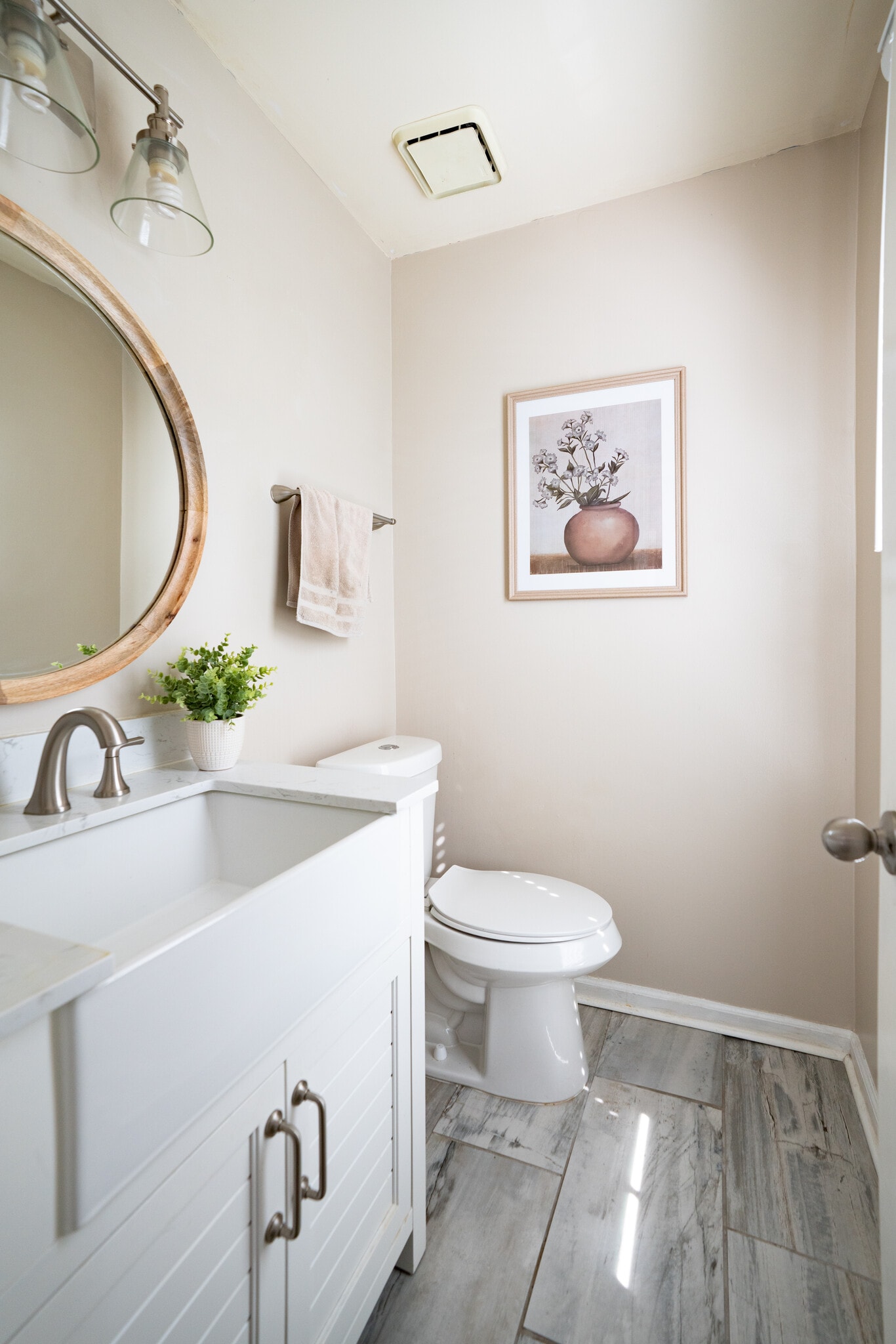 1st Floor Bathroom - 553 Salem Woods Dr SE