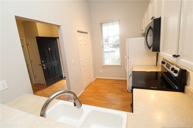 Building Photo - 3013 Silky Dogwood Trail