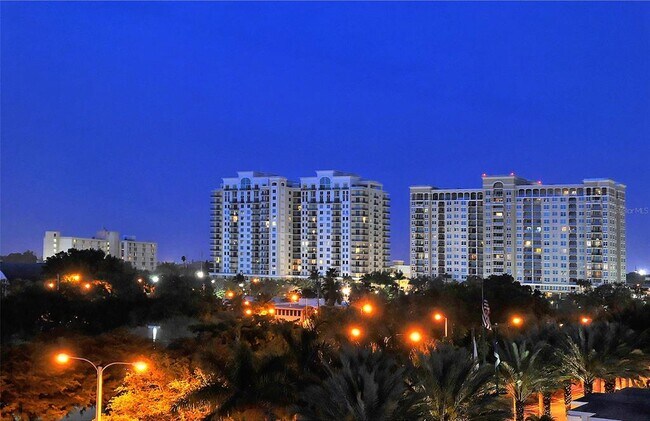 Building Photo - 750 N Tamiami Trl