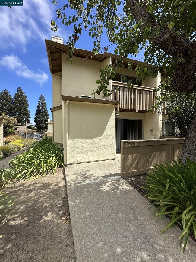 Building Photo - 1970 Pomar Way