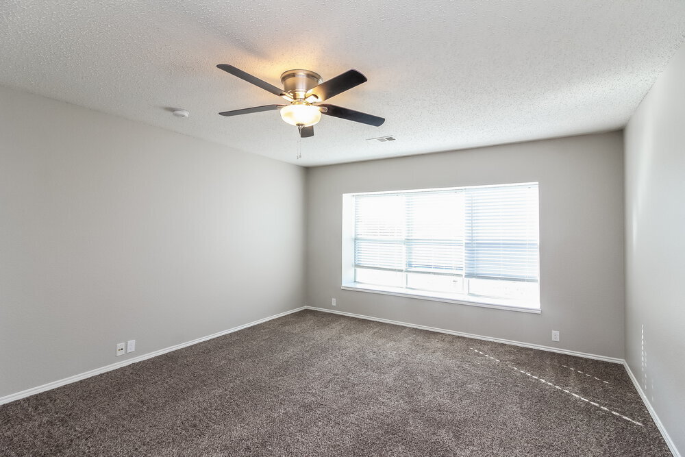 Building Photo - 822 Cascade Dr