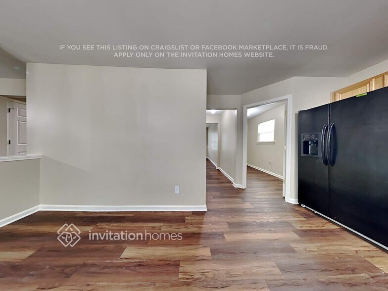 Building Photo - 556 S Fortune Way