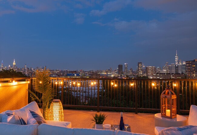 Building Photo - 260 Palisade Ave