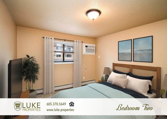 Building Photo - 405 S Sycamore Ave