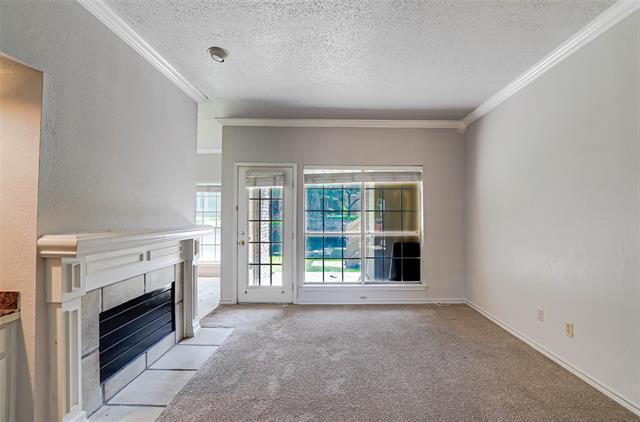 Building Photo - 3550 Country Square Dr