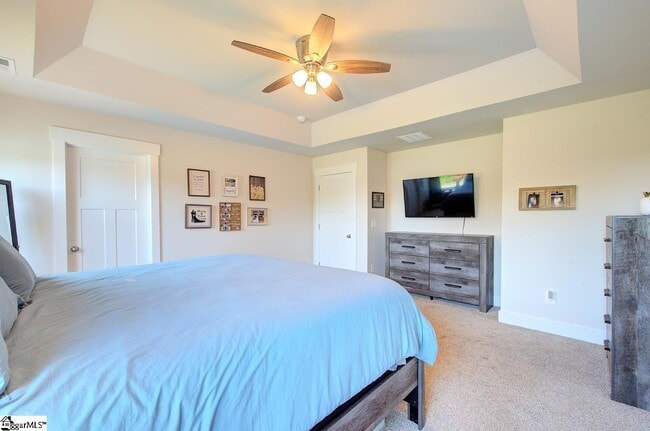 Building Photo - 542 Silverado Ave