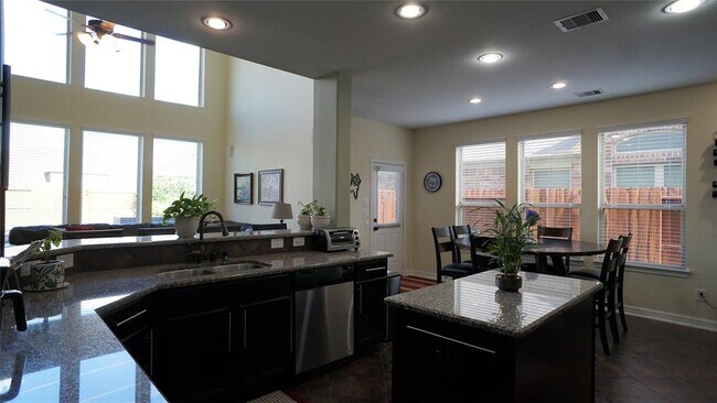 Building Photo - 10506 Hartfield Bluff Ln