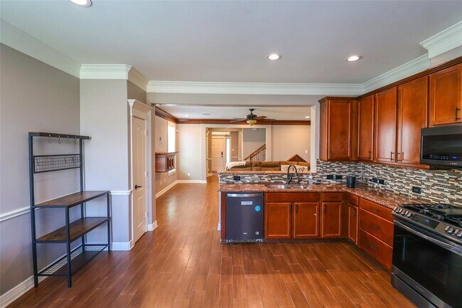 Building Photo - 7438 Tonsley Springs Dr