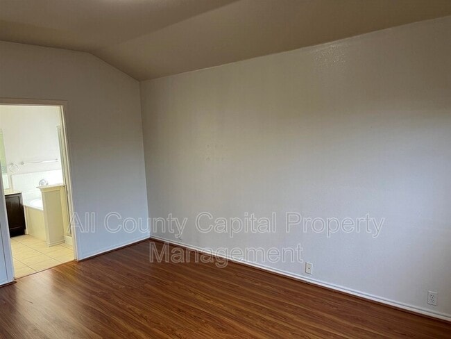 Building Photo - 15004 Antique Finish Dr