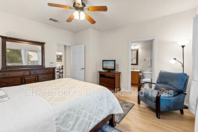 Building Photo - 109 Providence St