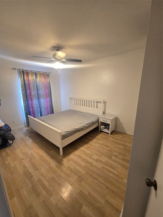 Building Photo - 6500 Harbor Town Dr
