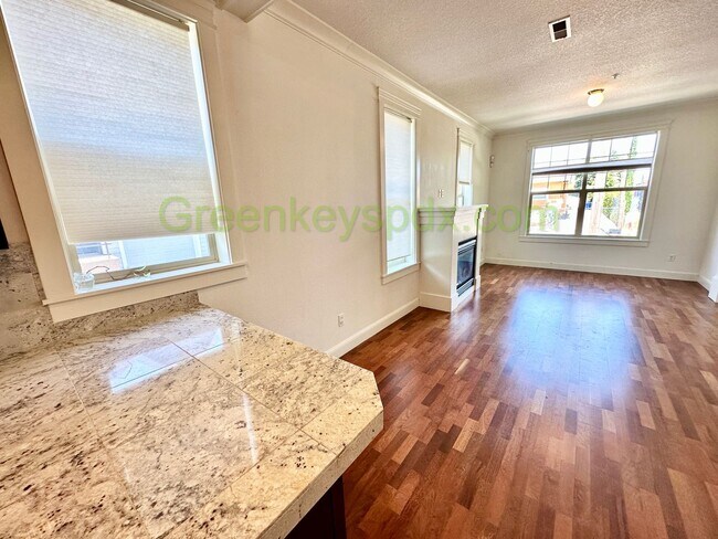Building Photo - Secure and Beautiful 3-Bedroom 2.5-Bathroo...