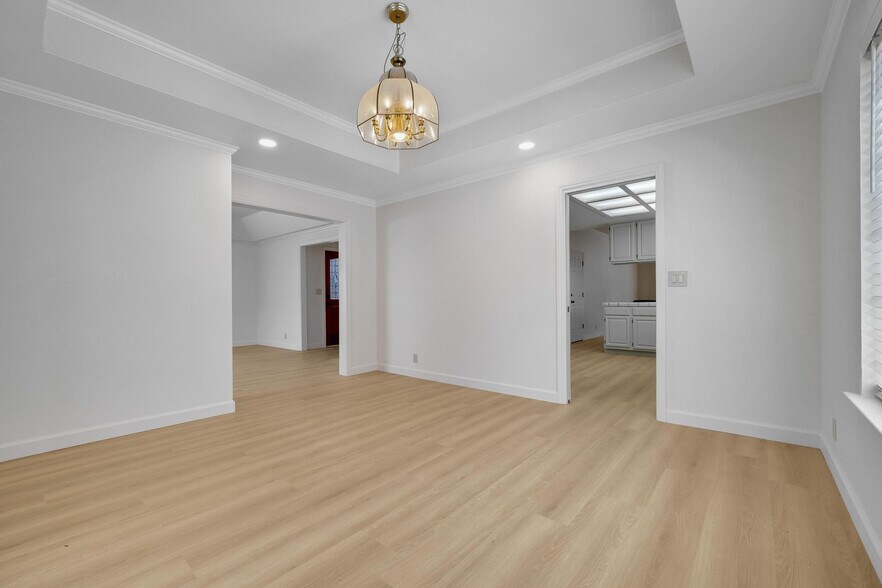 Building Photo - 125 Chestnut Ave