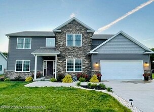 Building Photo - 124 Falcon Ln