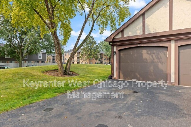 Building Photo - 2930 Northampton Dr
