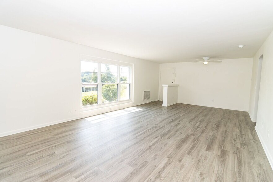 Building Photo - 513 Donaldson Rd