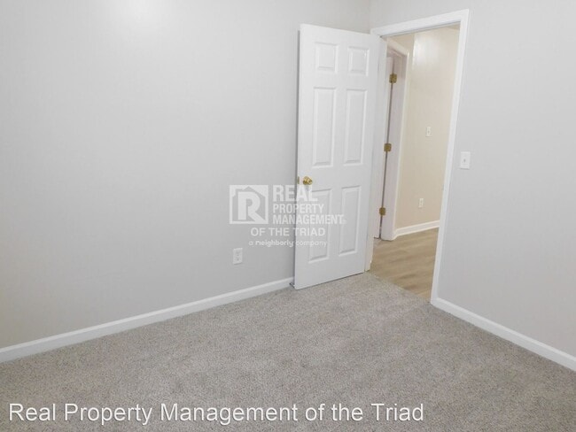 Building Photo - 4 br, 2 bath House - 3211 N. OHenry Blvd.