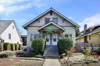 Building Photo - Charming 3-Bed Duplex in Renton - Spacious 1280 Sq Ft Haven!