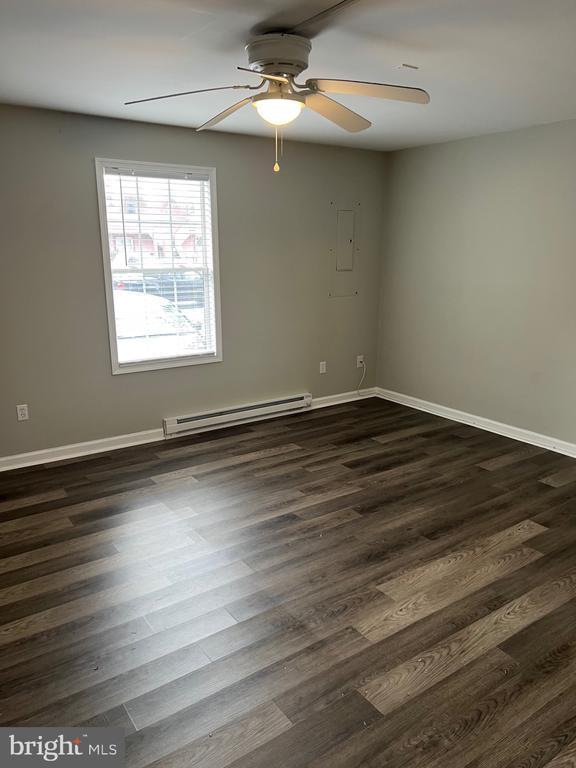 Building Photo - 208 Sunset Dr