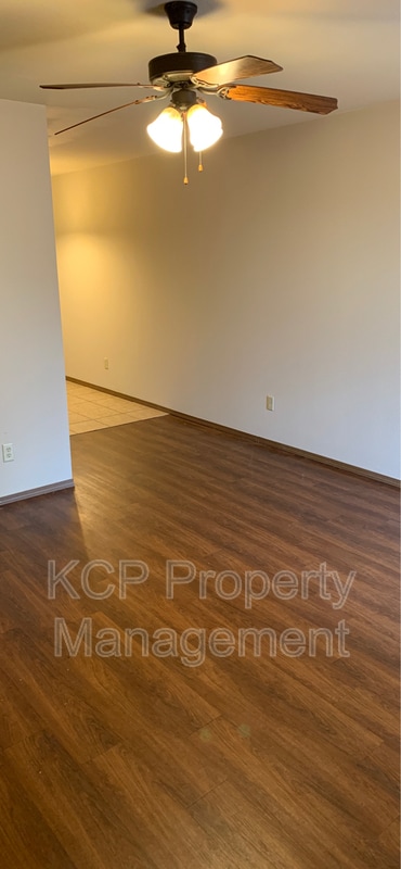 Building Photo - 3210 Phoenix Ave