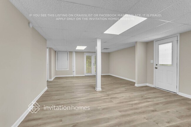 Building Photo - 6584 Oakwood Dr