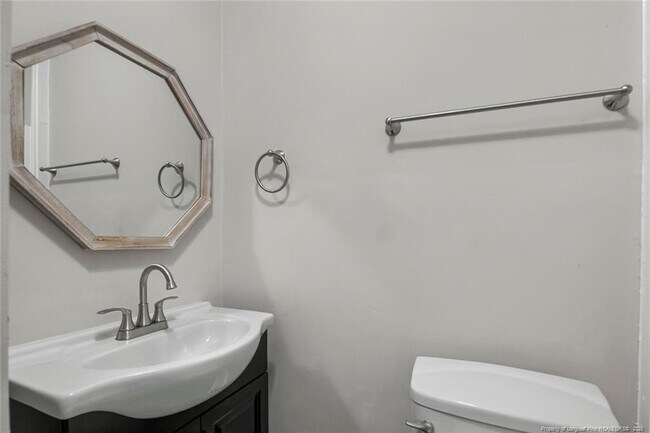 Building Photo - 106 Bluejay Ct