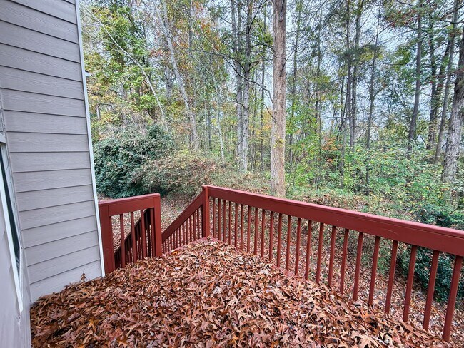 Building Photo - Classic 3 Bedroom Home In Knightdale!