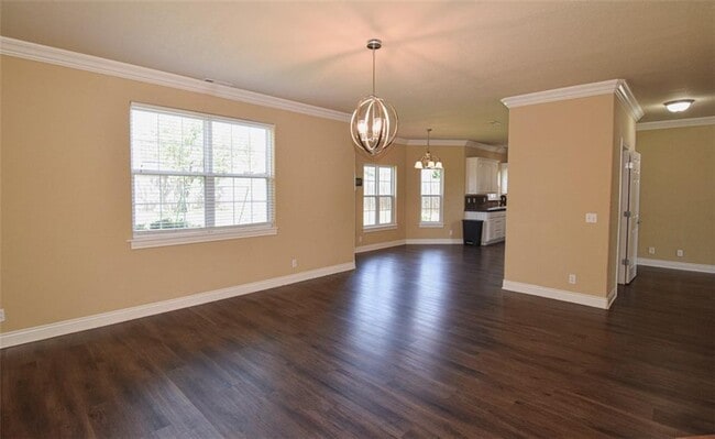 Building Photo - 6113 W Pleasant Dr