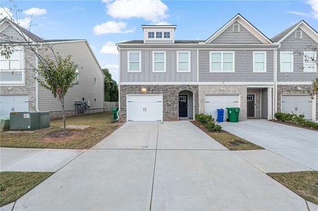 Primary Photo - 5820 Calle Vis Dr