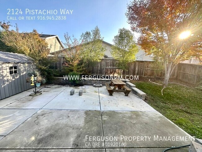 Building Photo - 2124 Pistachio Way