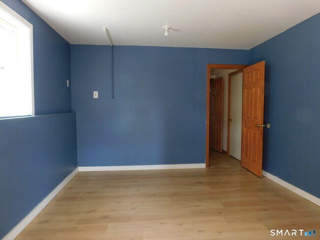 Building Photo - 60 Osga Ln