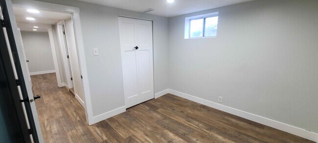 Building Photo - 1724 E 3990 S
