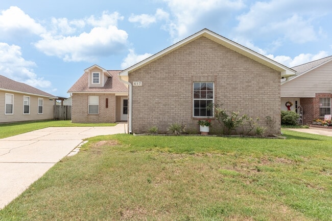 Building Photo - 617 Hanley Downs Dr