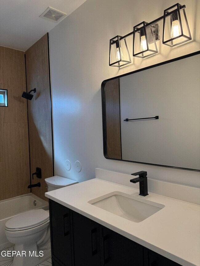 Building Photo - 3045 Woodhead