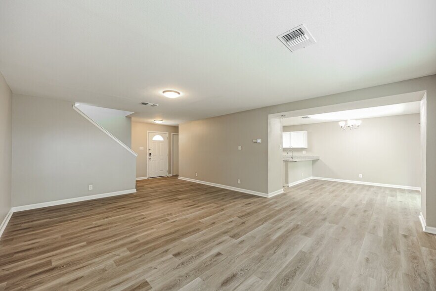 Building Photo - 4234 Sunrise Cove Dr