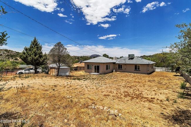 Building Photo - 821 Prescott Heights Dr