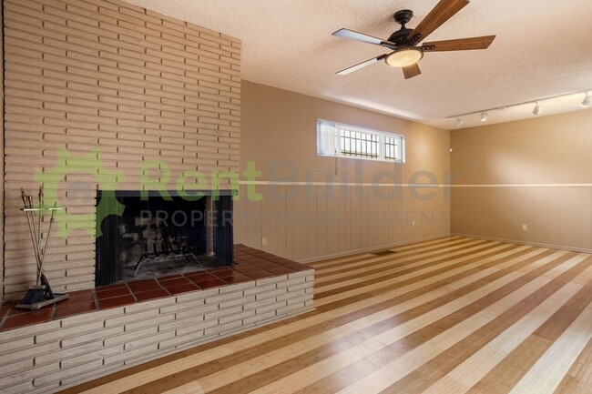 Building Photo - NEW UPGRADE:  REFRIGERATED AIR CONDITIONING!!