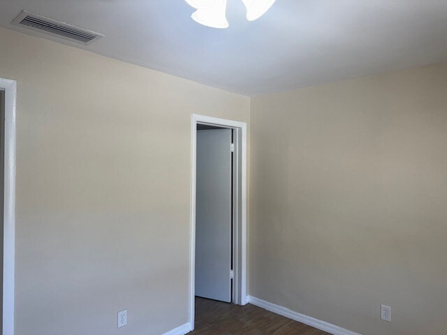 Building Photo - Spacious 2 Bedroom