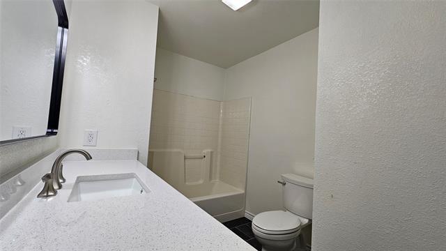 Building Photo - 903 W Congress St