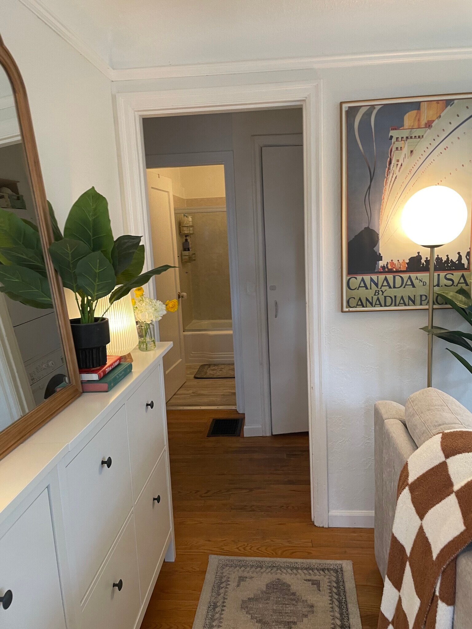 Hall to bath and bedrooms - 1409 NE 71st Ave