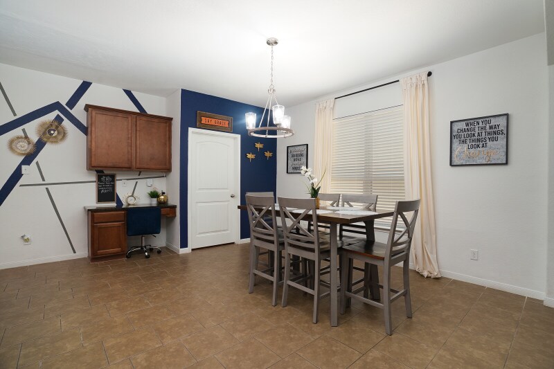 Building Photo - 1802 Gray Fox Creek