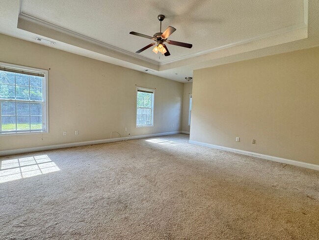 Building Photo - COMING LATE FEBRUARY 2026! (Pet Friendly)