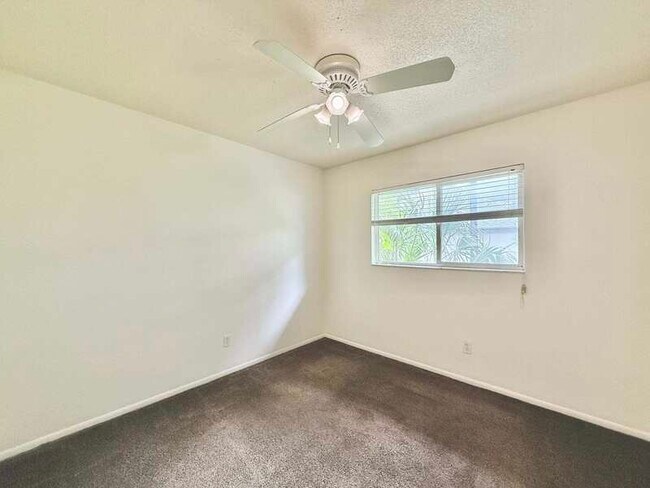 Building Photo - 599 Capistrano Ct