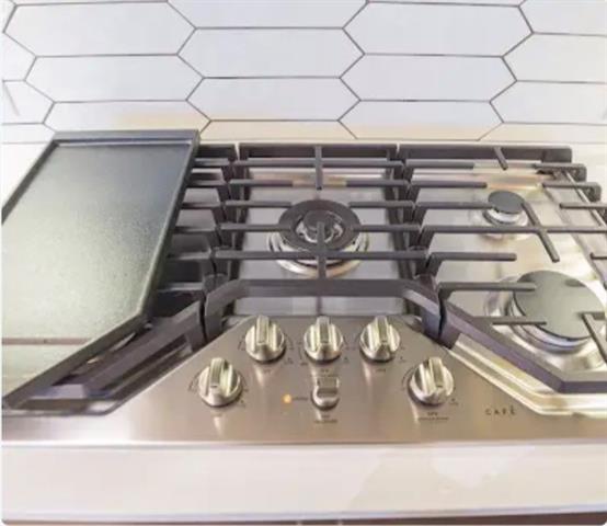 Building Photo - 1700 Cedar Springs Rd