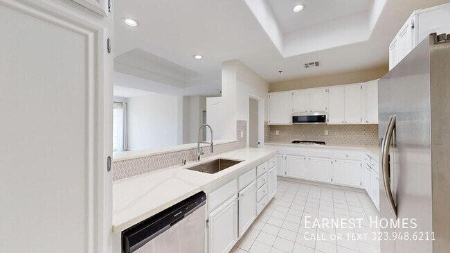 Building Photo - 4348 Mammoth Ave