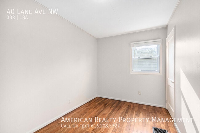 Building Photo - 40 Lane Ave NW