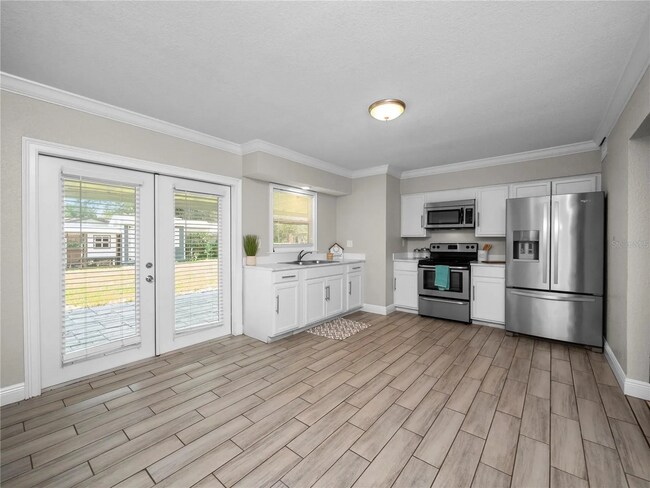Building Photo - 3440 Milner Dr S