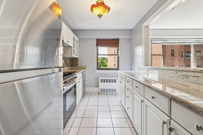 Building Photo - 8800 BLVD E