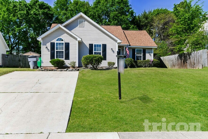 Primary Photo - 1026 Summit Hills Dr