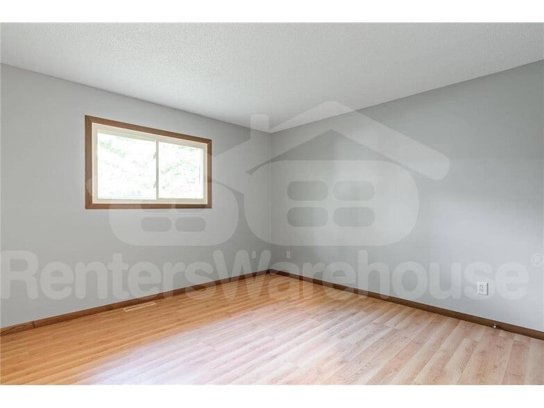 Building Photo - 1360 Adams St S